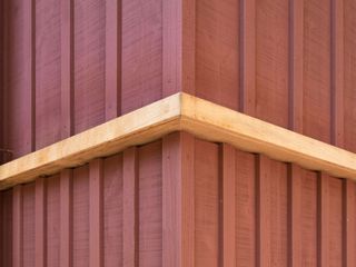 Detailansicht Kante des Erweiterungsbaus
